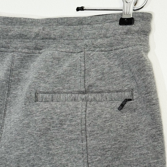 Lululemon NTS Women’s Shorts 3" Heathered Gray size 10 - Picture 6 of 8